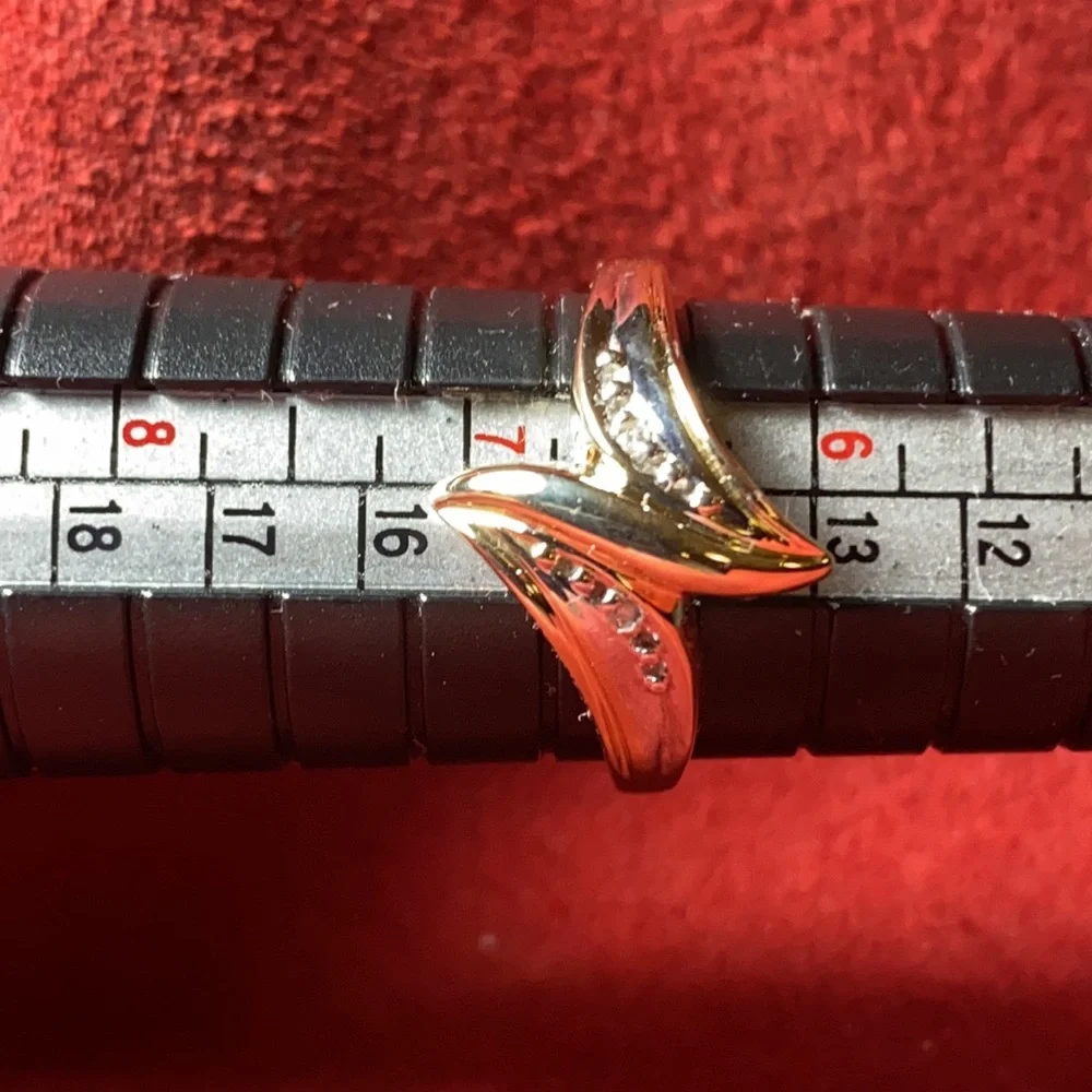 Solid 10K Gold & Diamond Ring 6.5